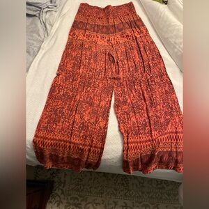 Graphic pants